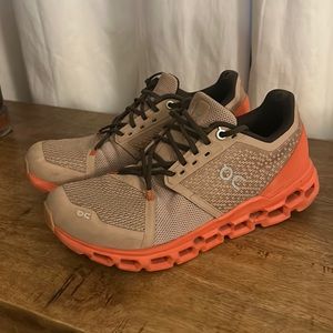 On Cloud tennis shoe